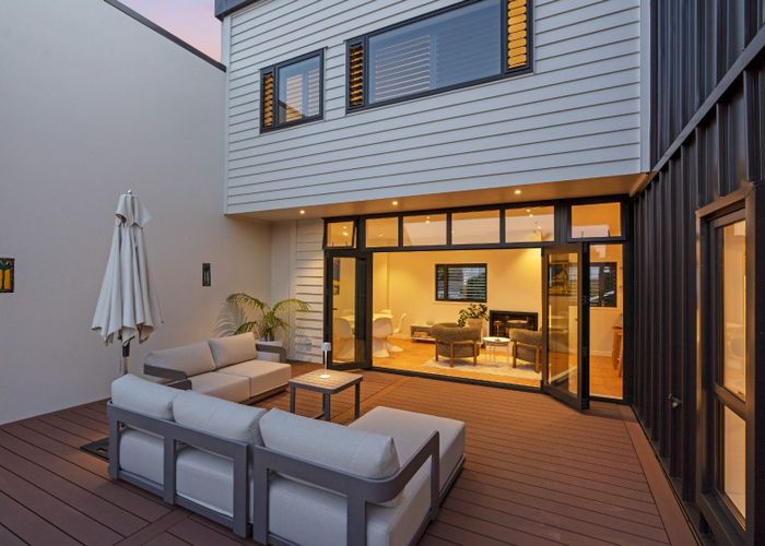  at 14B Alfred Street, Northcote Point, North Shore City, Auckland