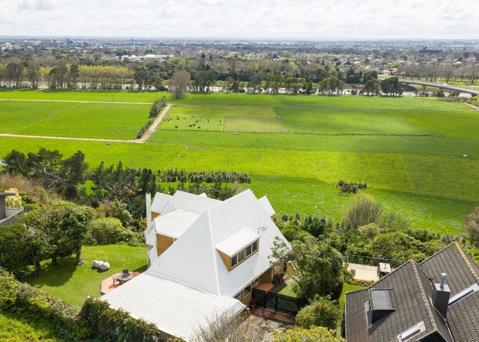  at 96 Clifton Terrace, Fitzherbert, Palmerston North, Manawatu / Whanganui