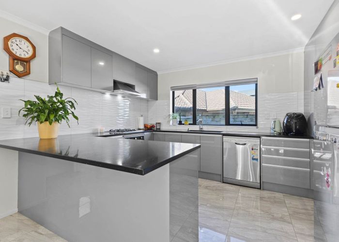  at 4 Hillside Road, Papatoetoe, Manukau City, Auckland