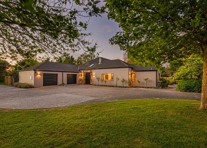  at 52 Turitea Road, Fitzherbert, Palmerston North, Manawatu / Whanganui