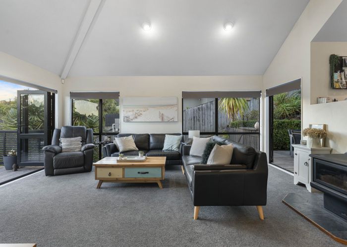  at 1/14 Marigold Place, Mairangi Bay, Auckland