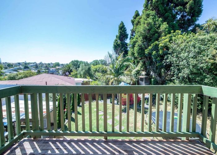  at 10 Ball Pl, Mount Roskill, Auckland City, Auckland