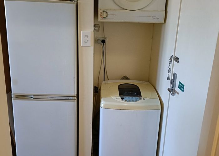  at 1E/12 Charles Street, Mount Eden, Auckland