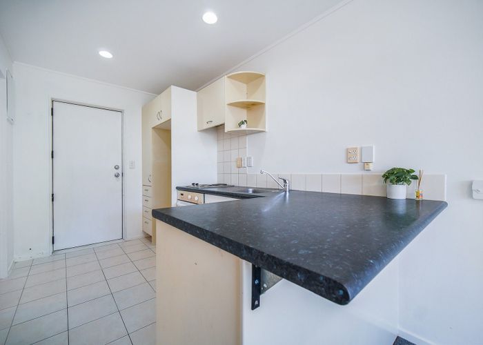  at 2A/20 Ian Marwick Place, Birkenhead, North Shore City, Auckland