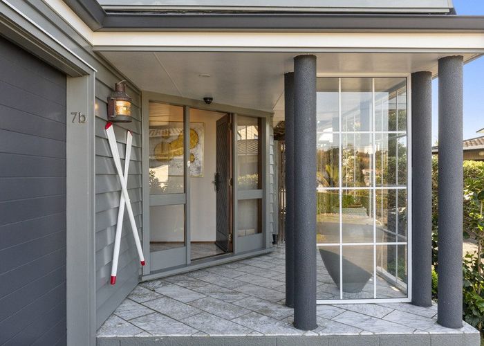  at 7B Peter Terrace, Castor Bay, Auckland