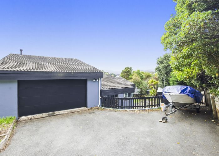  at 2/18 Sailmaker Close, Whitby, Porirua, Wellington
