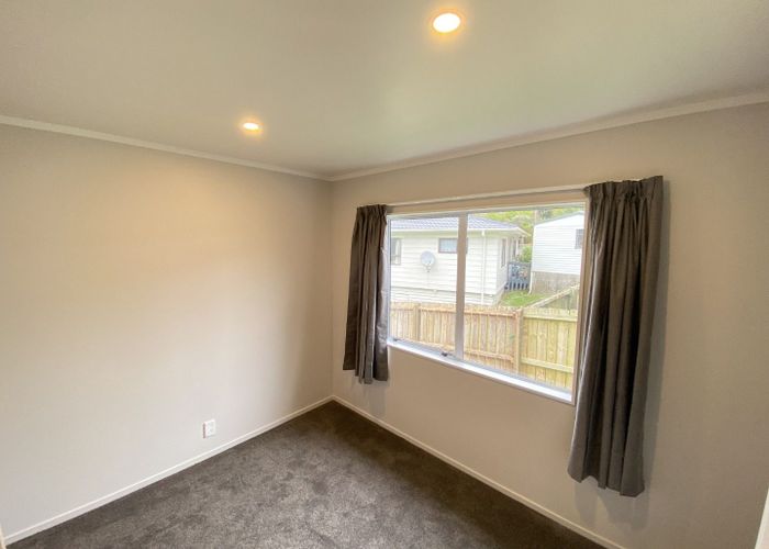  at 5 Meadowvale Rise, Titirangi, Waitakere City, Auckland