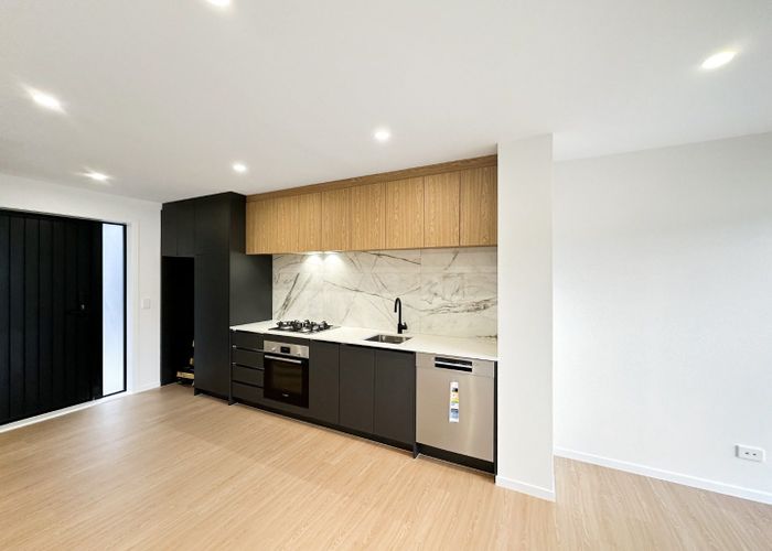  at 4/6 Victoria Street, Ebdentown, Upper Hutt, Wellington