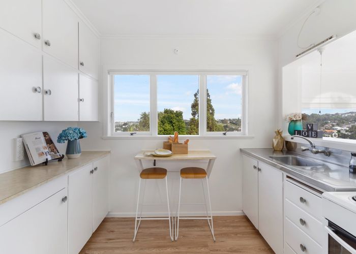  at 3/24 Knights Road, Rothesay Bay, Auckland