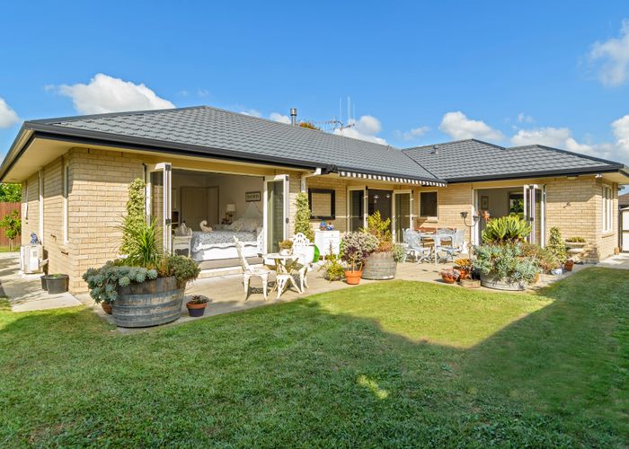  at 19 Inverness Drive, Pyes Pa, Tauranga