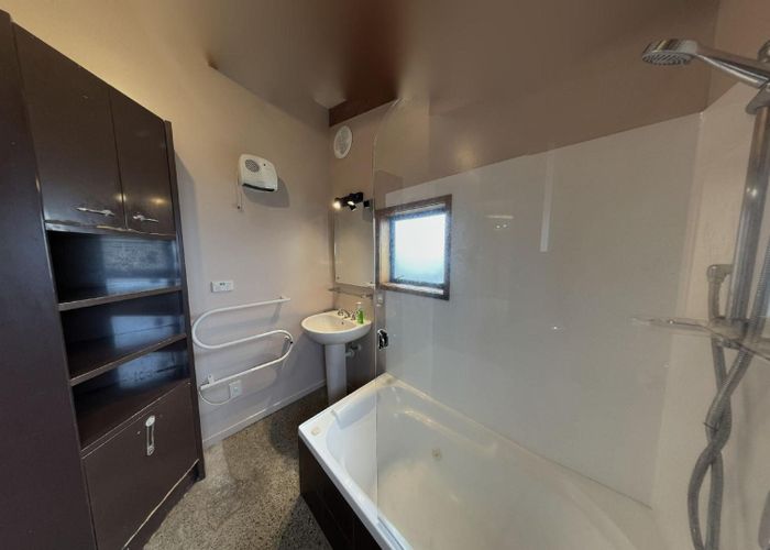  at 102 Seaview RD, PARAPARAUMU BEACH, PARAPARAUMU