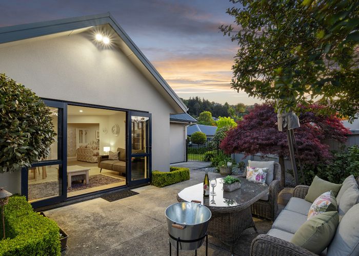  at 9 Oakview Lane, Cashmere, Christchurch