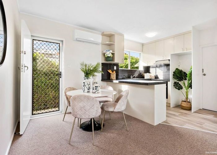  at 8/62 Grange Road, Mount Eden, Auckland City, Auckland