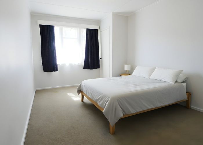  at 77 Gifford Ave, Mount Roskill, Auckland City, Auckland