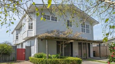  at 24 Oriel Avenue, Tawa, Wellington