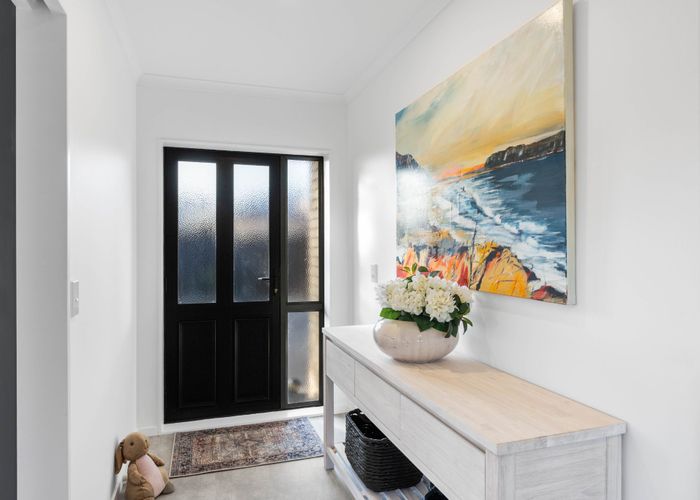  at 32 Monarch Place, Paraparaumu Beach, Kapiti Coast, Wellington