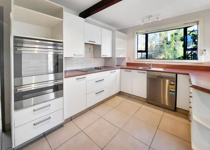  at 405 Avonhead Road, Avonhead, Christchurch