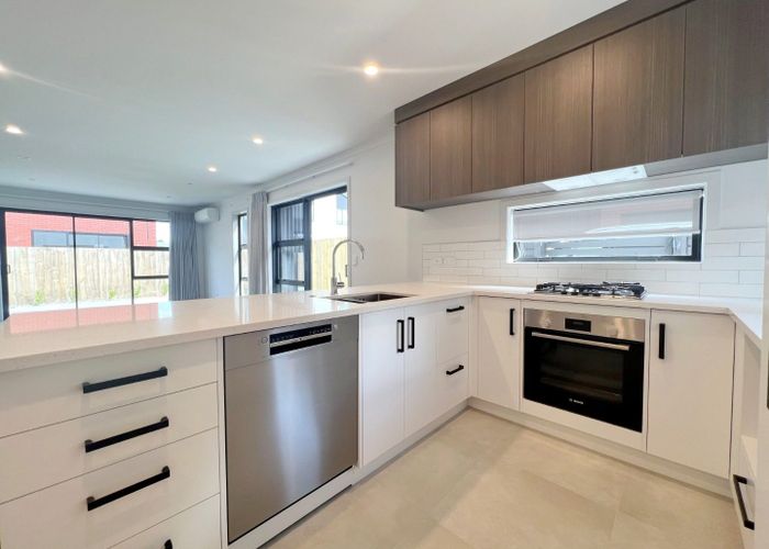  at 2/17 Glen Lynne Avenue, Queenwood, Hamilton, Waikato