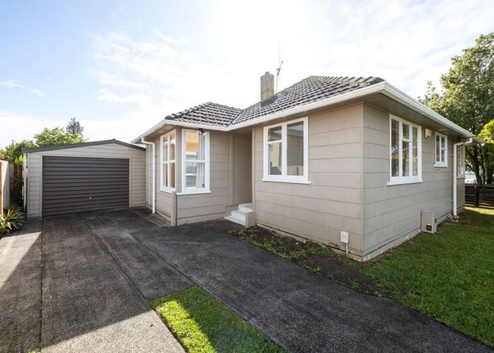  at 38 Rawlings Street, Bader, Hamilton