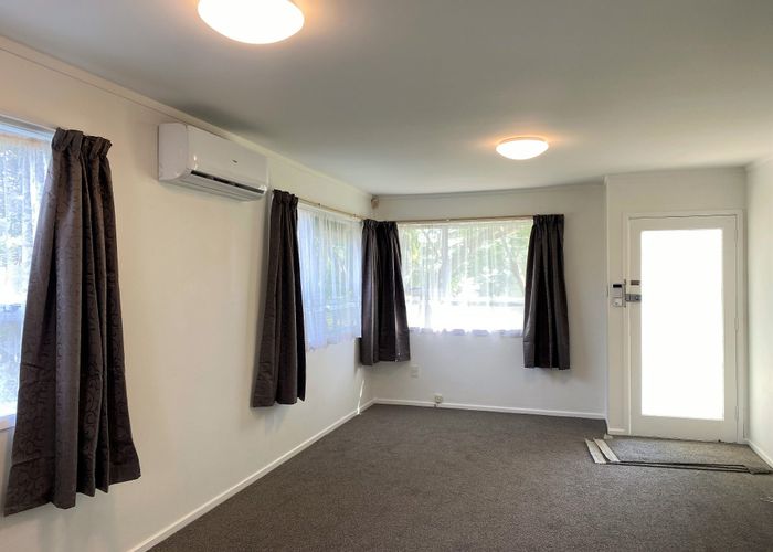  at 1/27 Mataroa Road, Mount Wellington, Auckland City, Auckland