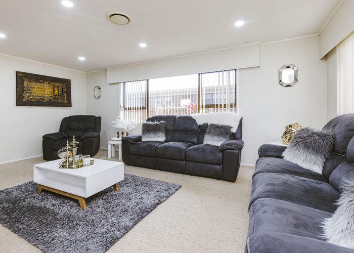 at 3/16 Regent Street, Papatoetoe, Auckland