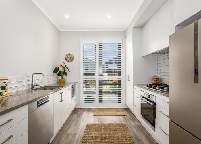 at 8 Tokitoki Way, Kenepuru, Porirua