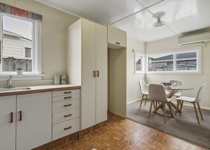  at 20 Royal Crescent, Saint Kilda, Dunedin, Otago