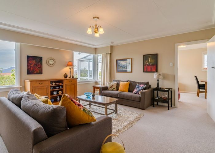  at 21 Honeystone Street, Helensburgh, Dunedin