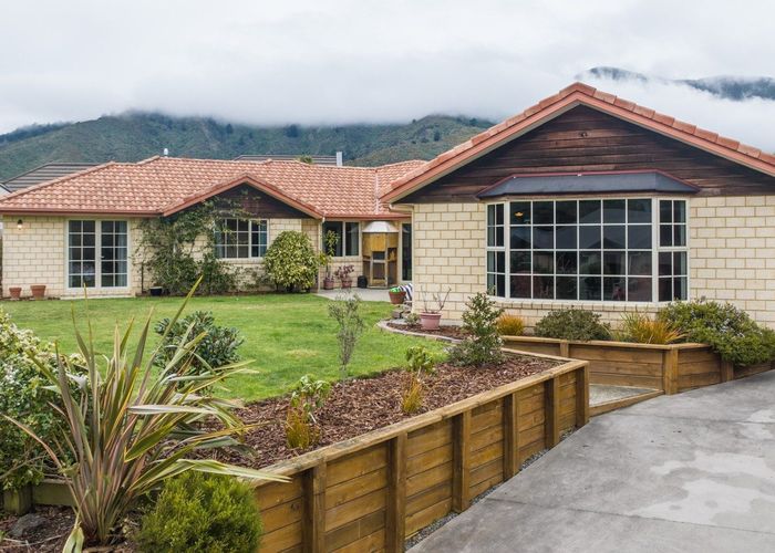  at 12 Glentui Place, Waikawa, Picton