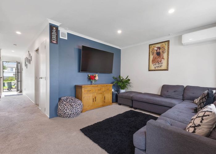 at 20 Chapel Road, Flat Bush, Manukau City, Auckland
