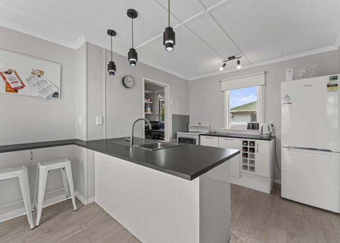  at 203 Main Street, Pahiatua