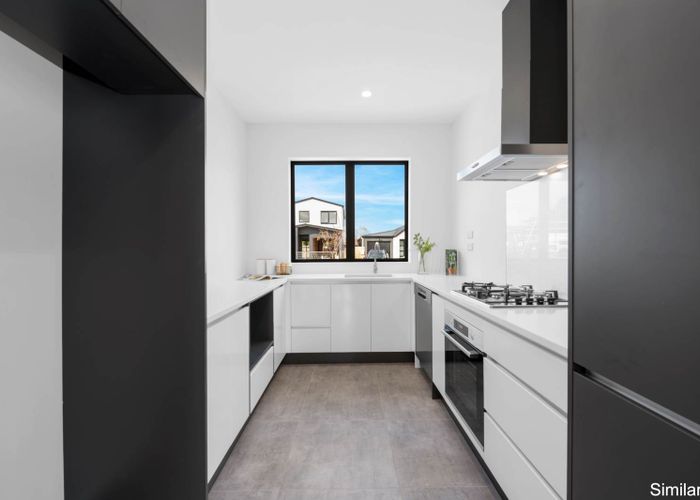  at 2 Farmland Road, Papakura, Papakura