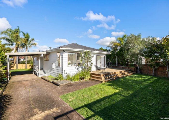  at 7 Darren Crescent, Half Moon Bay, Manukau City, Auckland