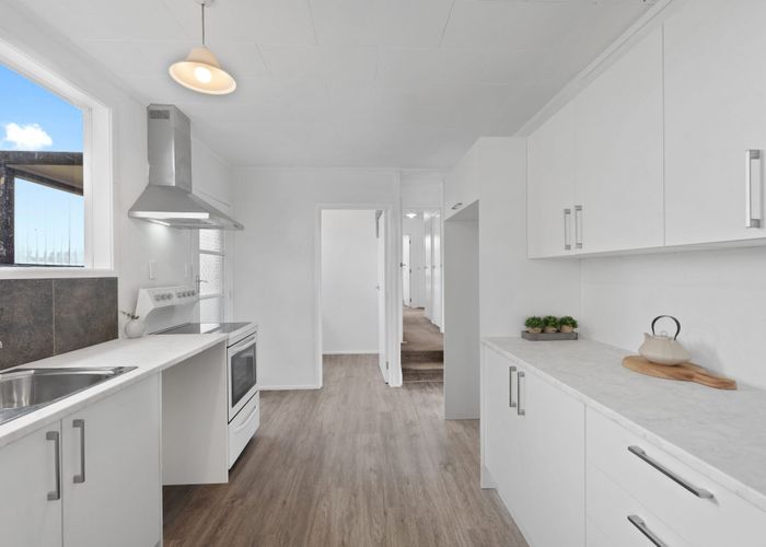  at 5 Ben Lora Place, Mangere East, Auckland