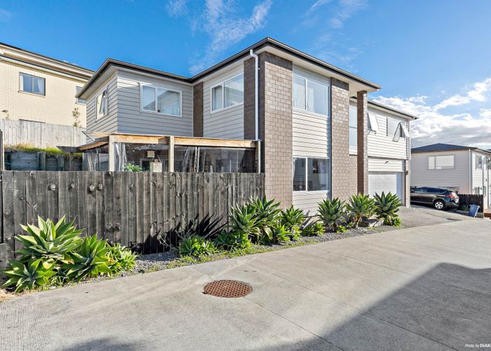  at 6 Stella Rise, Sunnyvale, Auckland