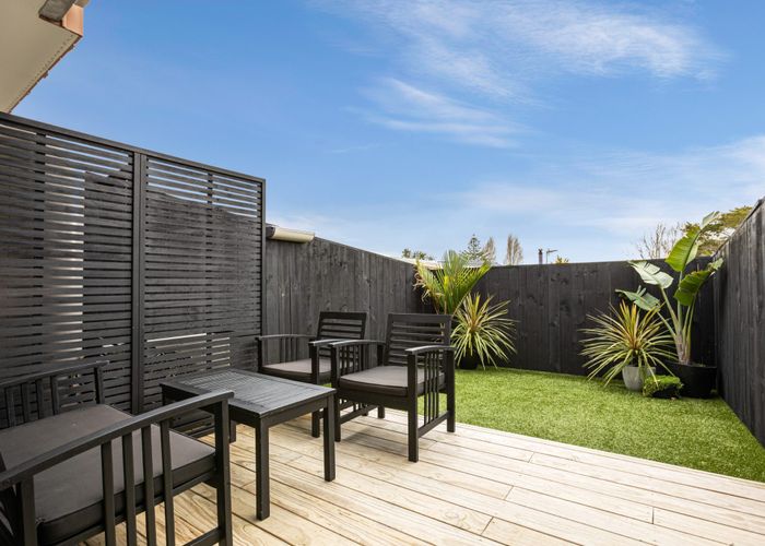  at 4 Mana Place, Te Atatu Peninsula, Auckland