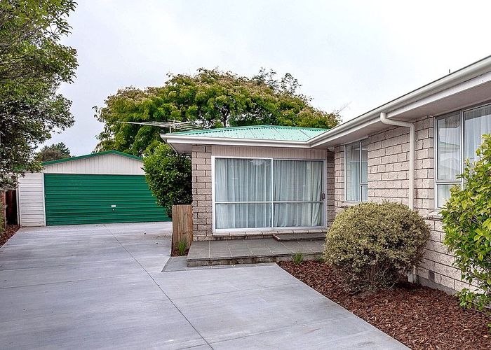  at 28 Royal Park Drive, Parklands, Christchurch City, Canterbury