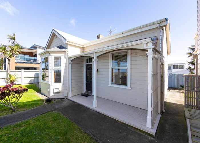  at 653 Marine Parade, Napier South, Napier