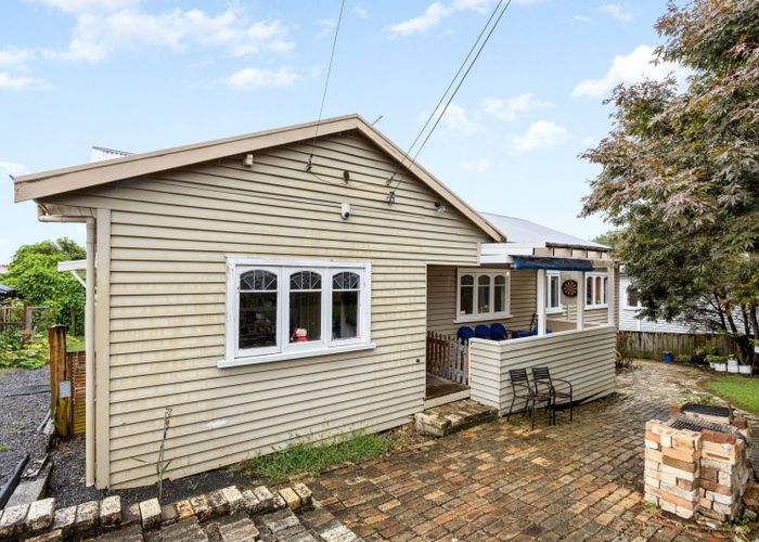  at 33 Hinau Street, Maeroa, Hamilton