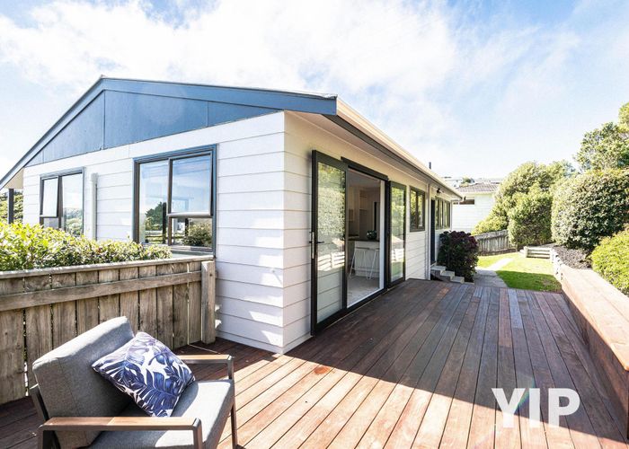  at 44 Colchester Crescent, Newlands, Wellington