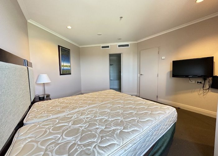  at 9-17 Byron Avenue, Takapuna, North Shore City, Auckland