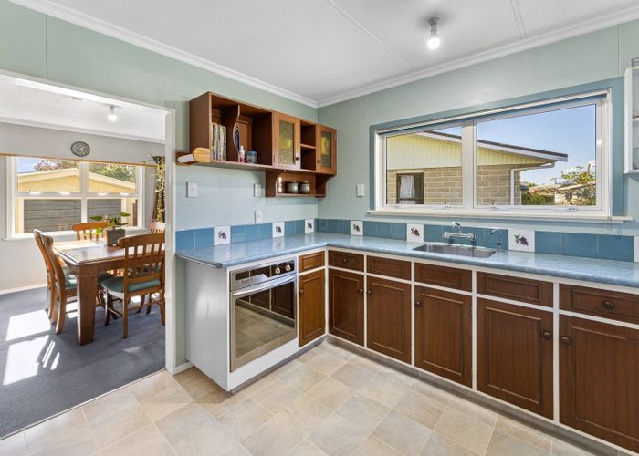  at 4 Field Place, Richmond