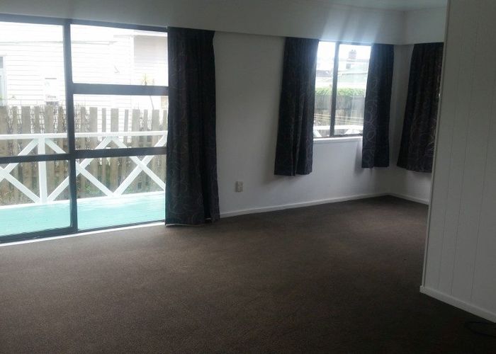  at 18A Sulphur Beach Road, Northcote Point, North Shore City, Auckland