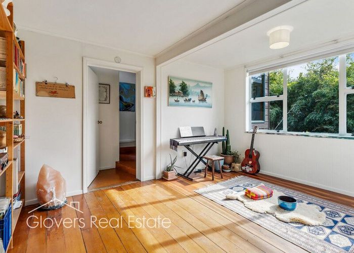  at 205 Victory Road, Laingholm, Auckland