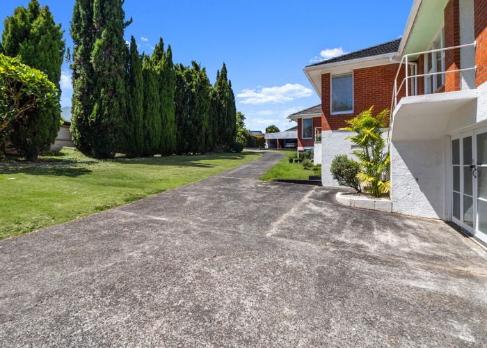  at 3/16 Dorchester Street, Meadowbank, Auckland