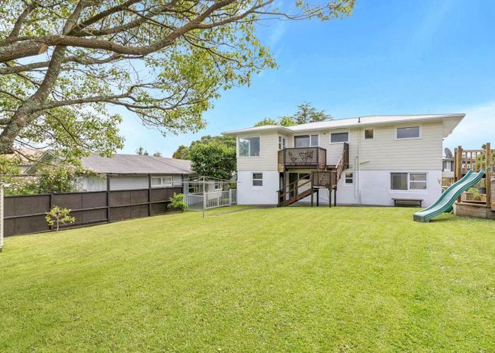  at 95 Hillcrest Avenue, Hillcrest, North Shore City, Auckland