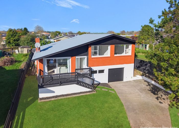  at 6 Joanna Place, Deanwell, Hamilton