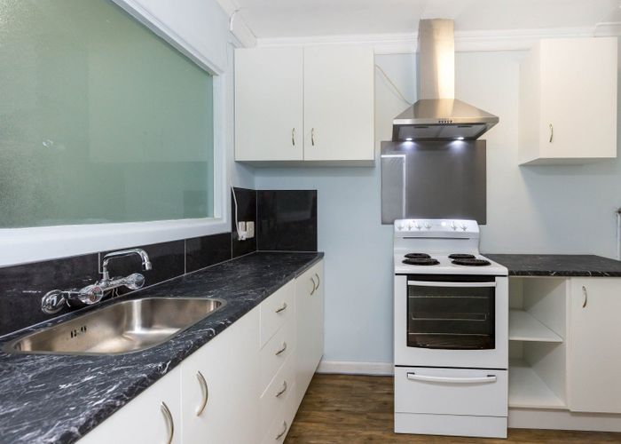  at 2/4 Granville Street, Silverstream, Upper Hutt, Wellington