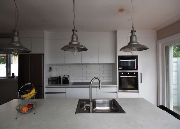  at 10 Myrtle Street, Morningside, Auckland City, Auckland
