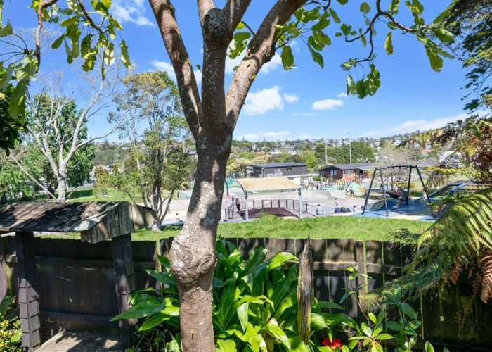  at 12A Sunhaven Avenue, Glenfield, North Shore City, Auckland